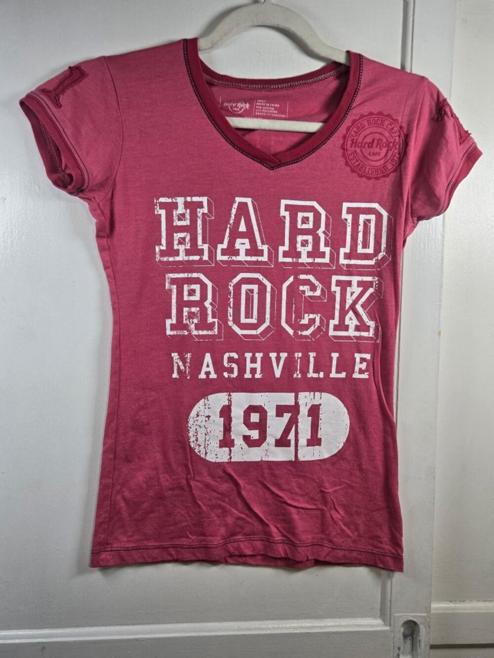 Hard Rock Cafe Nashville Women’s Juniors Small Pink Graphic T-Shirt Est 1971